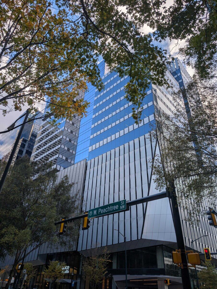 PXL_20241125_205741043